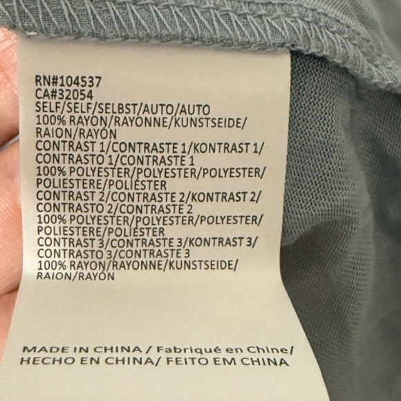 Tiny Brand Anthropologie Women’s Blue Motif Long-Sleeve Ruffled Top size Large - Picture 4 of 14